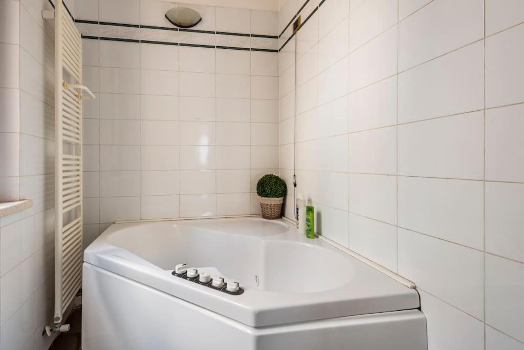 Apartment Under The Basilica Of Sant'Andrea Mantova Eksteriør bilde