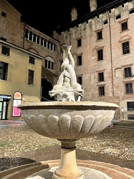 Apartment Under The Basilica Of Sant'Andrea Mantova Eksteriør bilde